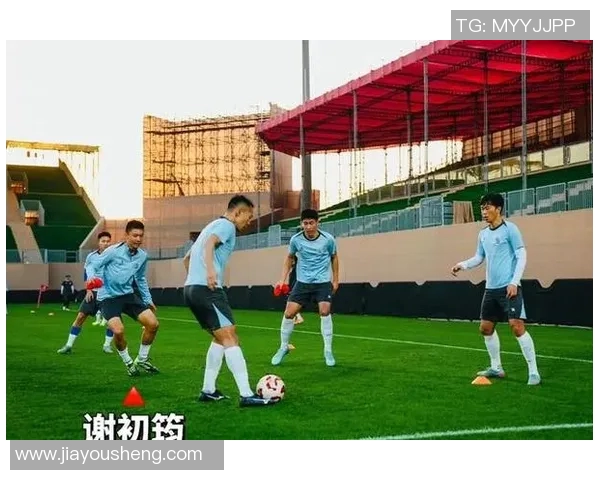 青训小将18岁签约德甲俱乐部，走出国门