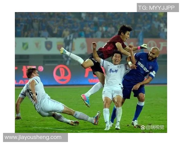 今日焦点对决即将上演 足球八卦大比拼各路球迷群雄逐鹿